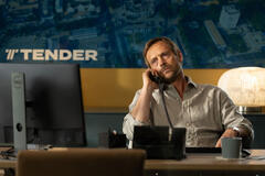 Stephen Campbell Moore in Industry 4x05