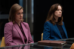 Amy James Kelly, Chloe Pirrie in Industry 4x06