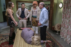 Claudia Stecher, Niccolò Ferrero, Alessandro Egger, Antonio Albanese, Nicola Rignanese e Giuseppe Battiston in Lavoreremo da grandi