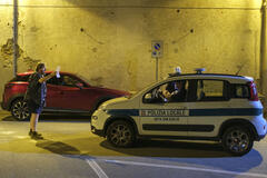 Giuseppe Battiston in Lavoreremo da grandi