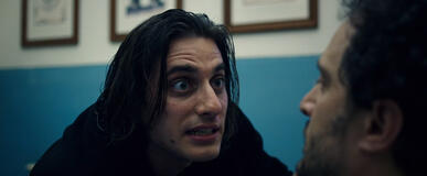 Lo chiamavano Jeeg Robot, scena da Trailer 10° Anniversario (2026)