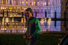 Luca Argentero come Arturo 'Barnie' Benini in Motorvalley 1x03