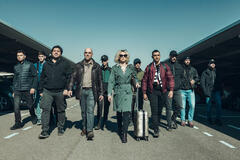 Alejandro Casaseca come Max El Gordo, Luis Tosar come Salvador, Claudia Salas come Julia, Leonor Watling come Carla, César Mateo come Nacho, Marco Marini come Isra in Salvador 1x04