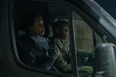 Amanda Warren come Catherine Weaver in The Night Agent 3x02