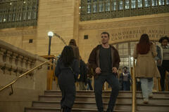 Gabriel Basso come Peter Sutherland in The Night Agent 3x10