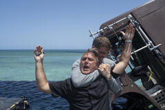 Gabriel Basso come Peter Sutherland in The Night Agent 3x10