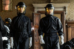 Rebecca Hall come Jordan Bennett, Evan Peters come Cooper Madsen in The Beauty 1x02