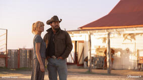 Cole Hauser come Rip Wheeler e Kelly Reilly come Beth Dutton in Dutton Ranch - First Look