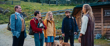 Mangia prega abbaia - Immagine dal set