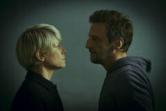 Marina Foïs, Mathieu Kassovitz in Furies 1x04
