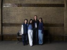 Aaron Zhao (Terry Boot), Eve Walls (Lisa Turpin), Scarlett Archer (Penelope Clearwater), Anjula Murali (Padma Patil) in Harry Potter - Stagione 1