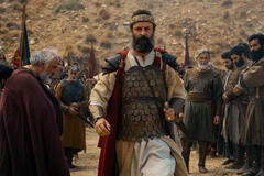 Adriel (Stewart Scudamore), King Saul (Ali Suliman), Abner (Oded Fehr), Eliab (Davood Ghadami) e Abinadab (Naby Dahkli) in La Casa di Davide 1x07