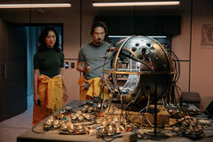 Mari Yamamoto e Takehiro Hira in Monarch: Legacy of Monsters 2x04