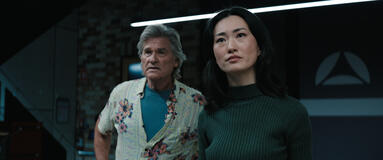 Kurt Russell e Mari Yamamoto in Monarch: Legacy of Monsters 2x04