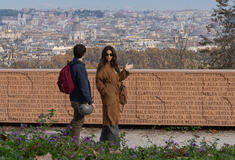 Tommaso Cassissa e Sabrina Ferilli in Notte prima degli esami 3.0
