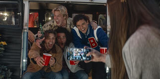 Logan (Antonio Cipriano), Dean (Stephen Thomas Kalyn), Tucker (Jalen Thomas Brooks) e Garrett (Belmont Cameli) in Off Campus - Stagione 1