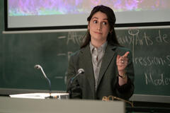 Charly Clive in Rooster 1x01