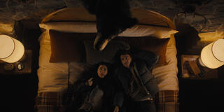 (S-D) Camila Morrone come Rachel Harkin, Adam DiMarco come Nicky Cunningham in Something Very Bad Is Going To Happen 1x01