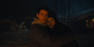 (S-D) Adam DiMarco come Nicky Cunningham, Camila Morrone come Rachel Harkin in Something Very Bad Is Going To Happen 1x03