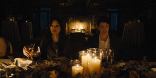 (S-D) Camila Morrone come Rachel Harkin, Adam DiMarco come Nicky Cunningham in Something Very Bad Is Going To Happen 1x05