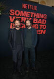 Ross Duffer e Matt Duffer alla première di 'Something Very Bad Is Going To Happen' di Netflix presso l'Egyptian Theatre di Hollywood il 19 marzo 2026 a Los Angeles, California