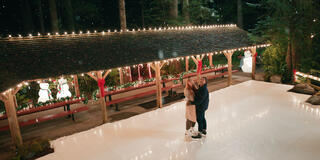 (S-D) Alexandra Breckenridge come Mel Monroe, Martin Henderson come Jack Sheridan in Virgin River 5x12