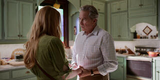 Alexandra Breckenridge come Mel Monroe, Tim Matheson come Doc Mullins in Virgin River 5x01