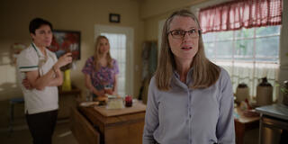 Kai Bradbury come Denny, Sarah Dugdale come Lizzie, Annette O'Toole come Hope in 5x02