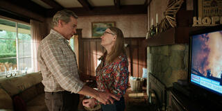 Tim Matheson come Doc Mullins, Annette O'Toole come Hope in 5x03