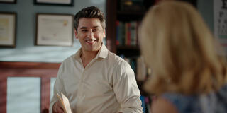 (S-D) Mark Ghanime come Dr. Cameron Hayek in 5x04