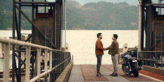 (S-D) Marco Grazzini come Mike, Benjamin Hollingsworth come Brady in 5x04