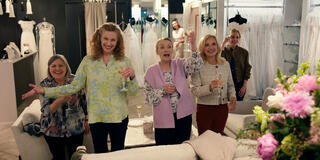 (S-D) Nicola Cavendish come Connie, Gwynyth Walsh come Jo Ellen, Christina Jastrzembska come Lydie, Teryl Rothery come Muriel St. Claire, Zibby Allen come Brie Sheridan in Virgin River 6x01