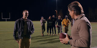 (S-D) Grayson Gurnsey come Ricky, Ben Hollingsworth come Dan Brady, Colin Lawrence come Preacher, Marco Grazzini come Mike Valenzuela, Martin Henderson come Jack Sheridan in Virgin River 6x04