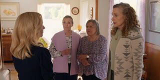 (S-D) Christina Jastrzembska come Lydie, Nicola Cavendish come Connie, Gwynyth Walsh come Jo Ellen in Virgin River 6x08