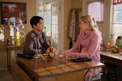 (S-D) Kai Bradbury come Denny Cutler, Sarah Dugdale come Lizzie in Virgin River 6x08