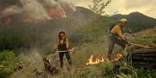 (S-D) Kandyse McClure come Kaia Bryant e Benjamin Hollingsworth come Dan Brady in Virgin River 7x06