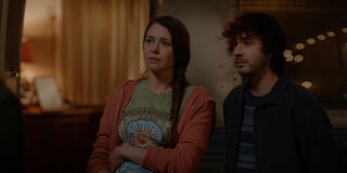 Rachel Drance come Marley e Nicholas Coombe come Eamon in Virgin River 7x06