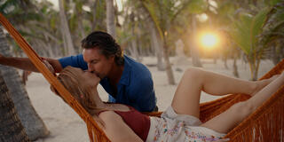 Alexandra Breckenridge come Melinda Monroe e Martin Henderson come Jack Sheridan in Virgin River 7x09