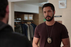 Marco Grazzini come Mike in Virgin River 4x07