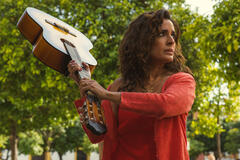 Inma Cuesta come Candela in Berlino e la Dama con l'ermellino 1x01