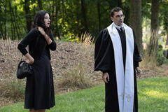 (S-D) Taylor Ortega come Morgan e Dan Levy come Nicky in Big Mistakes 1x01