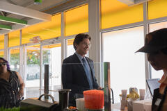 Jason Bateman in DTF St. Louis 1x02