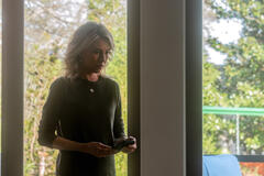 Wynn Everett in DTF St. Louis 1x02