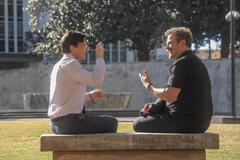 Jason Bateman, David Harbour in DTF St. Louis 1x03