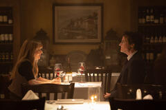 Linda Cardellini, Jason Bateman in DTF St. Louis 1x03