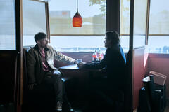 Chris Perfetti, Jason Bateman in DTF St. Louis 1x07