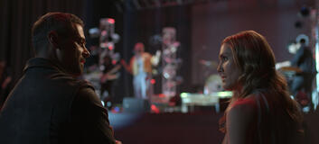 David (J.R. Ramirez), Lori (Erinn Hayes) in It's Not Like That