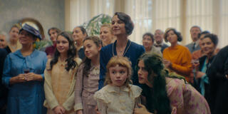 Aline Kuppenheim (Nivea), Chiara Parravicini (Rosa), Francesca Turco (Kid Clara) in La Casa degli Spiriti