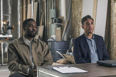 Yahya Abdul-Mateen II come John Creasy e Bobby Cannavale come Paul Rayburn in Man on Fire - Sete di vendetta 1x01