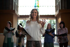 Michelle Pfeiffer in Margo ha problemi di soldi 1x03